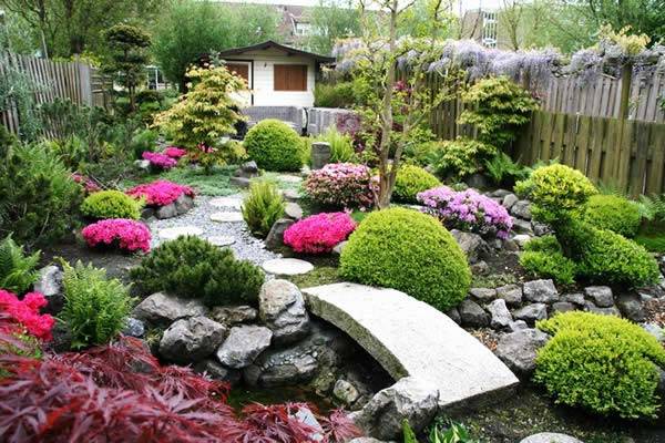 Creating a Japanese garden. Making a Japanese style Garden