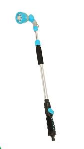 Flopro’s Telescopic Watering lance extends to a lightweight 102 centimetres ensuring you can water hanging baskets and the back of the border in safety. 